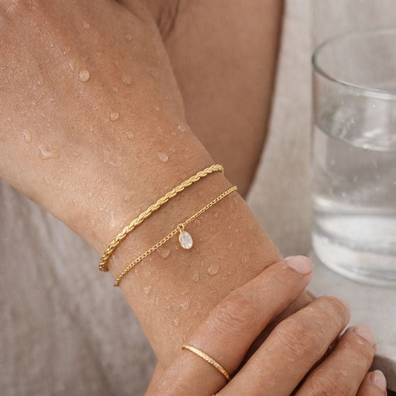 Gold-Plated vs Anti-Tarnish Jewellery: What Actually Lasts? - Upakarna