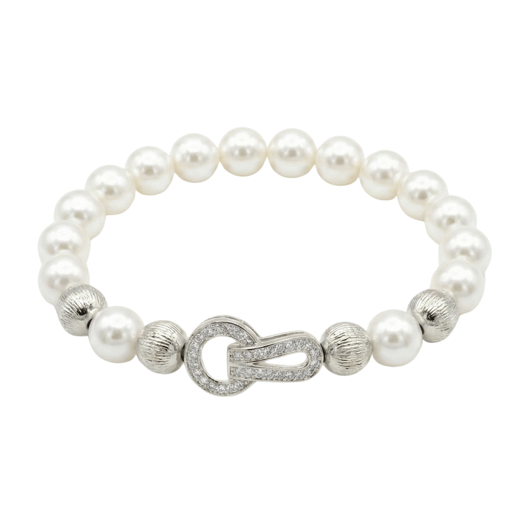 Glimmering Interlock Pearl Bracelet