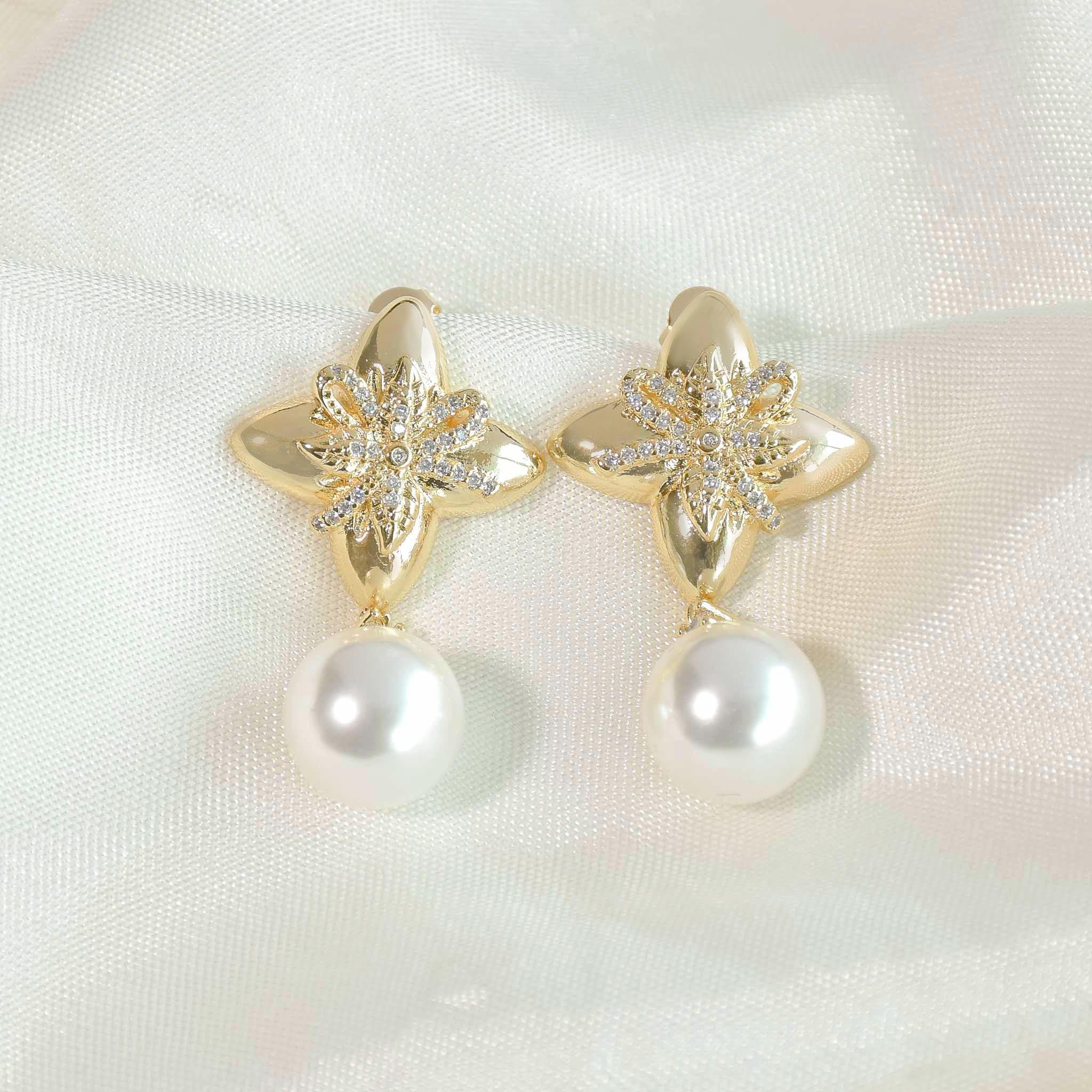 Classic Pearl Blossom Earring