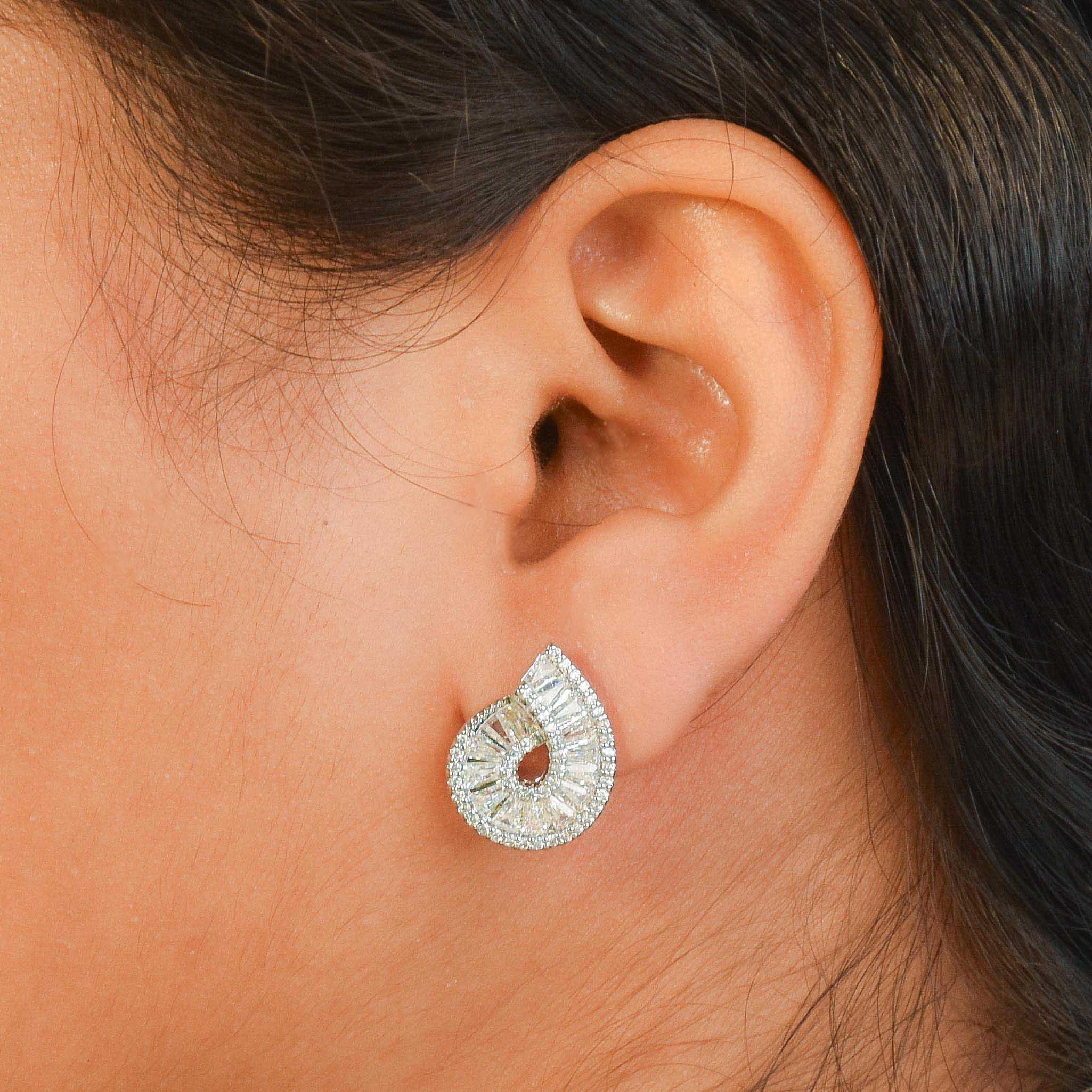 Diamond Swirl Earring
