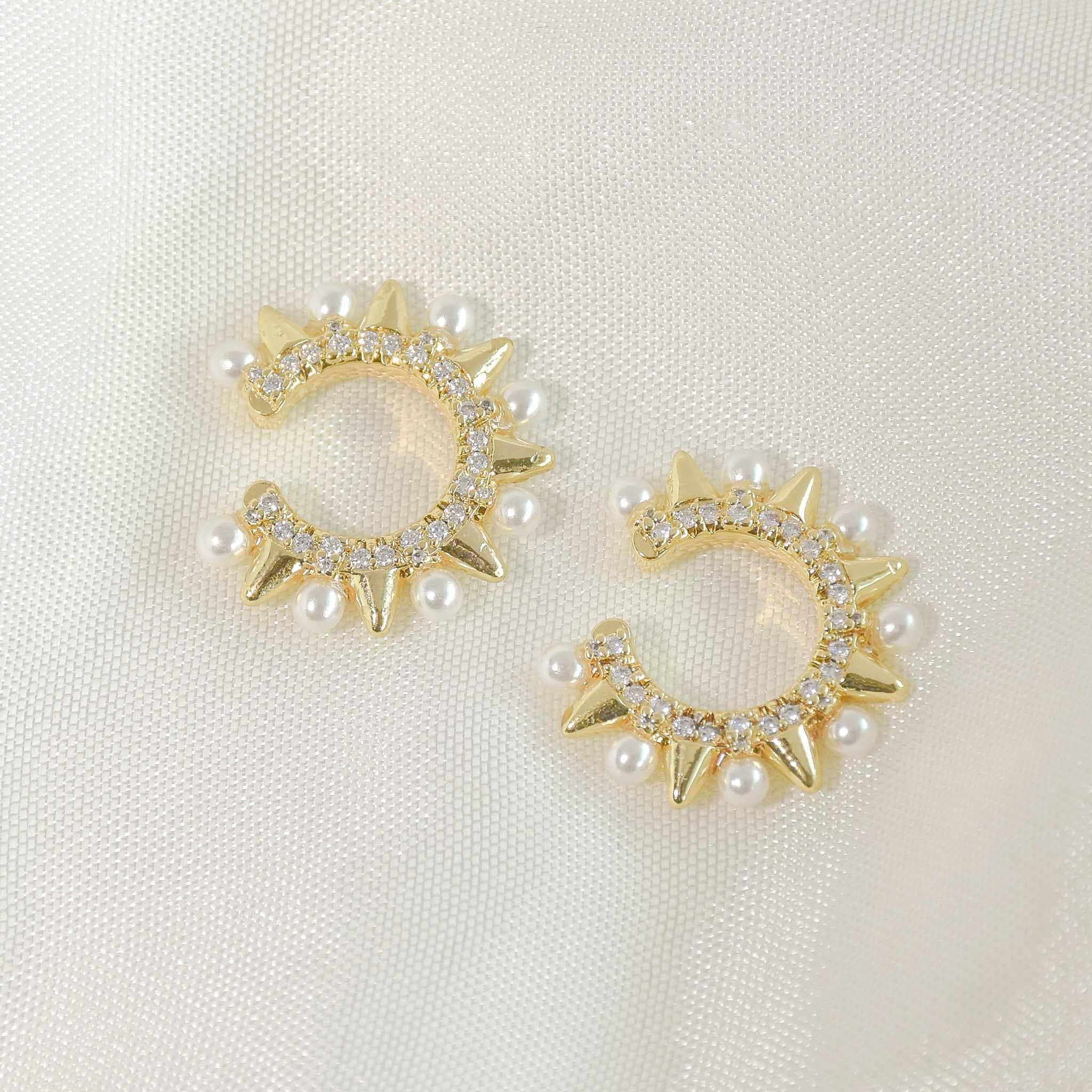 Crescent Pearl Ear Cuff