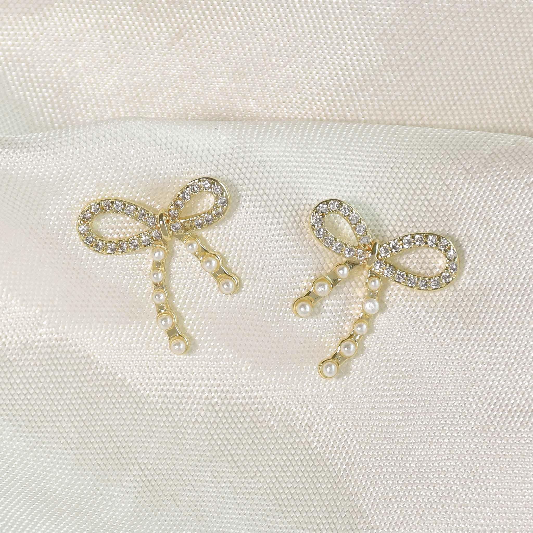 Crystal Pearl Bow Earring