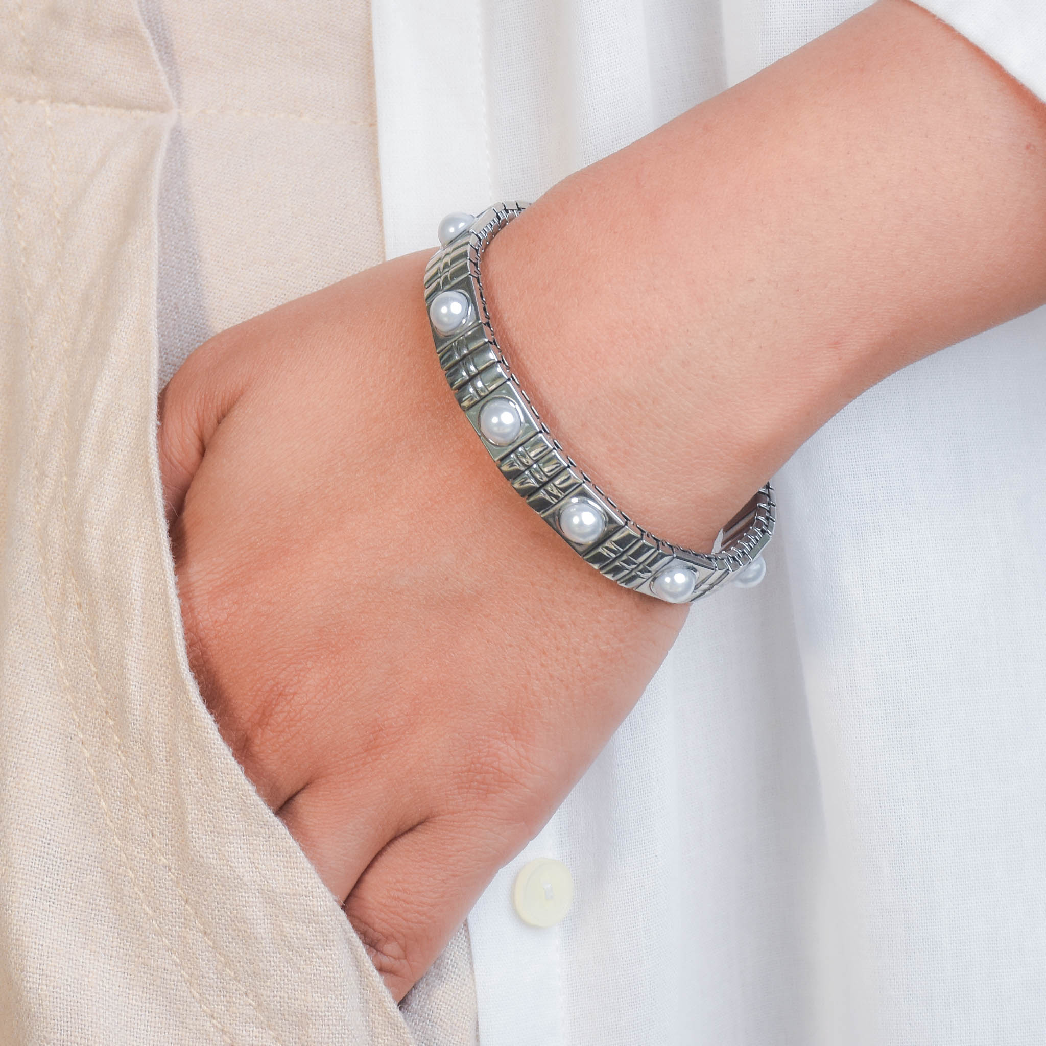 Structural Pearl Bangle