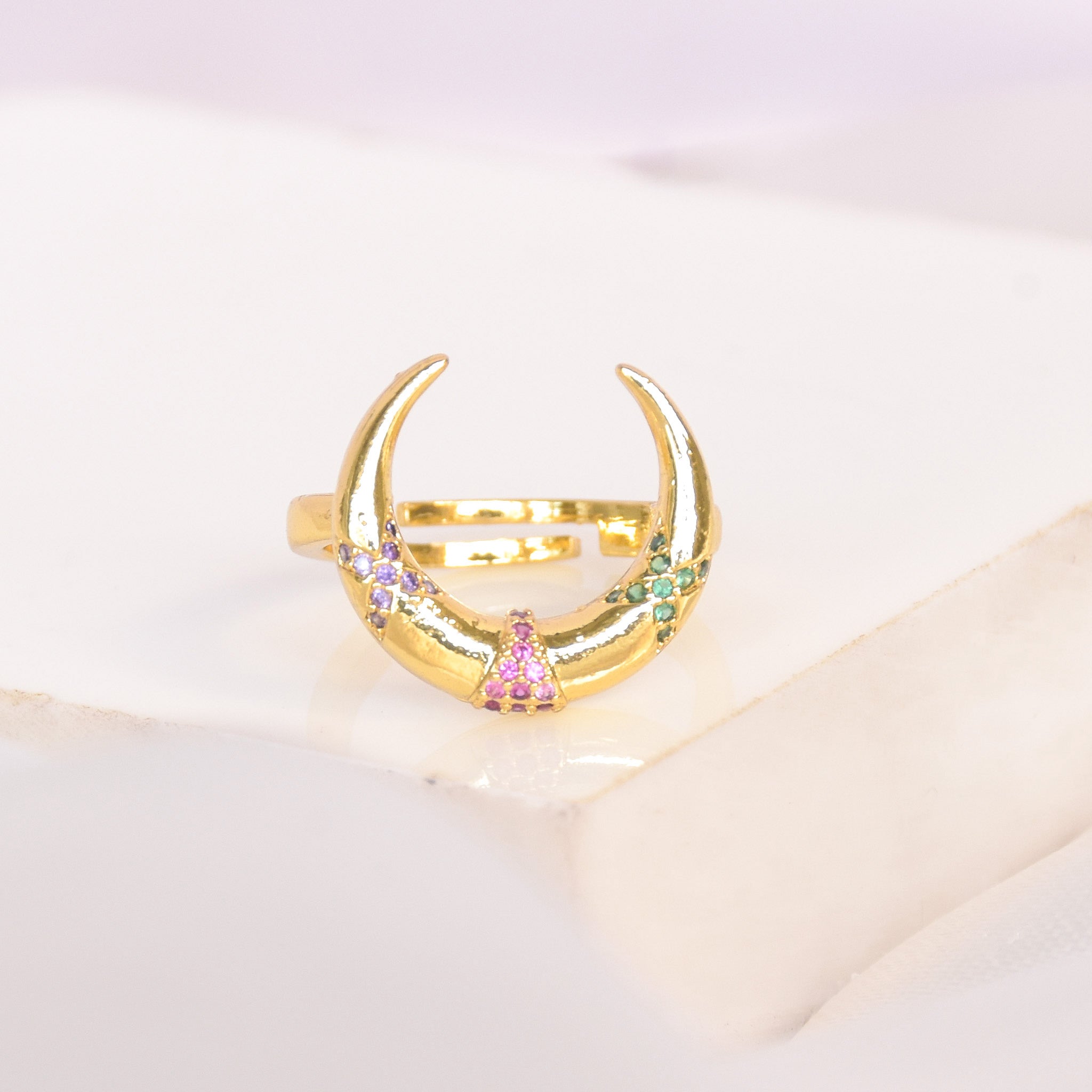 Gleaming Horseshoe Ring