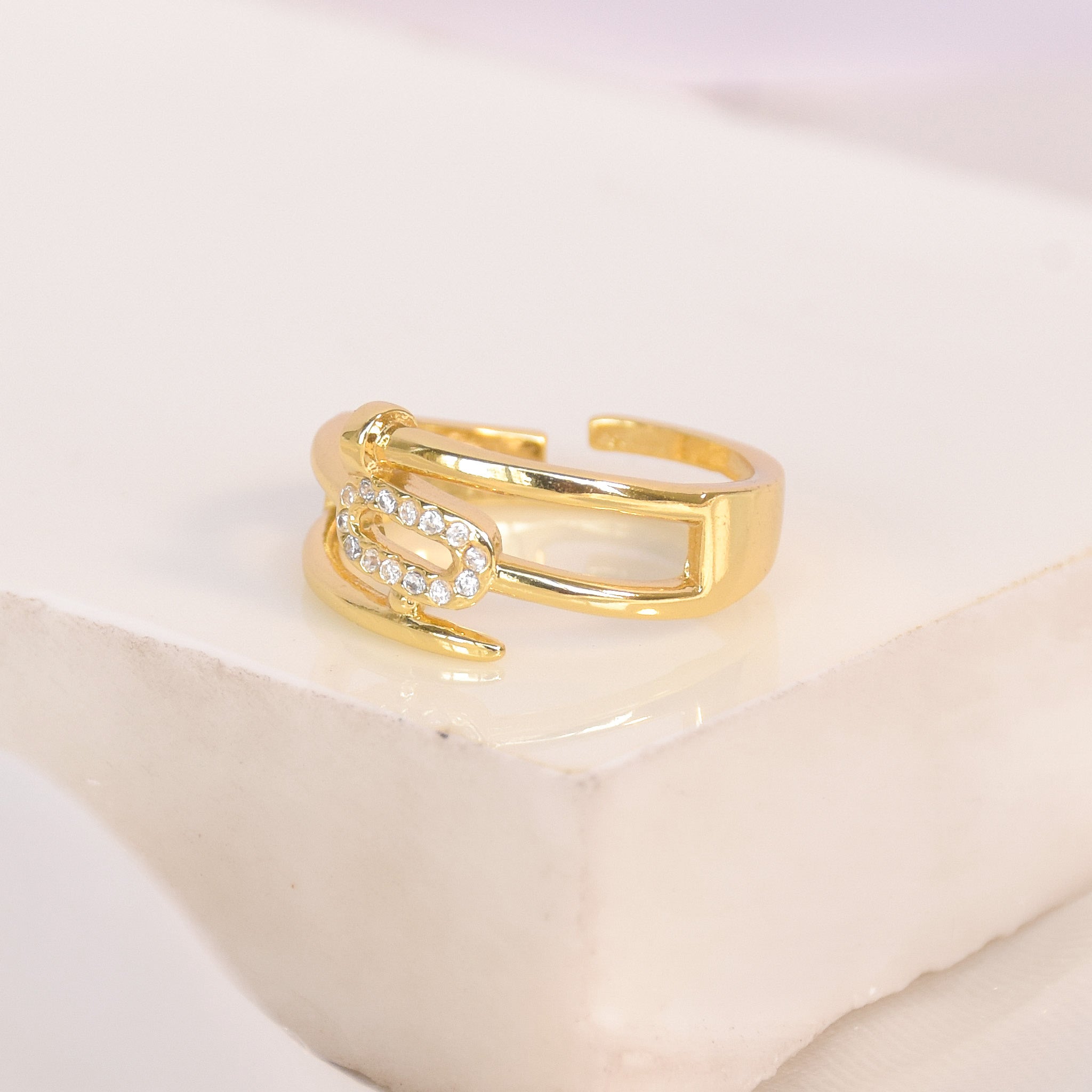 Sparkling Oval Nail Ring