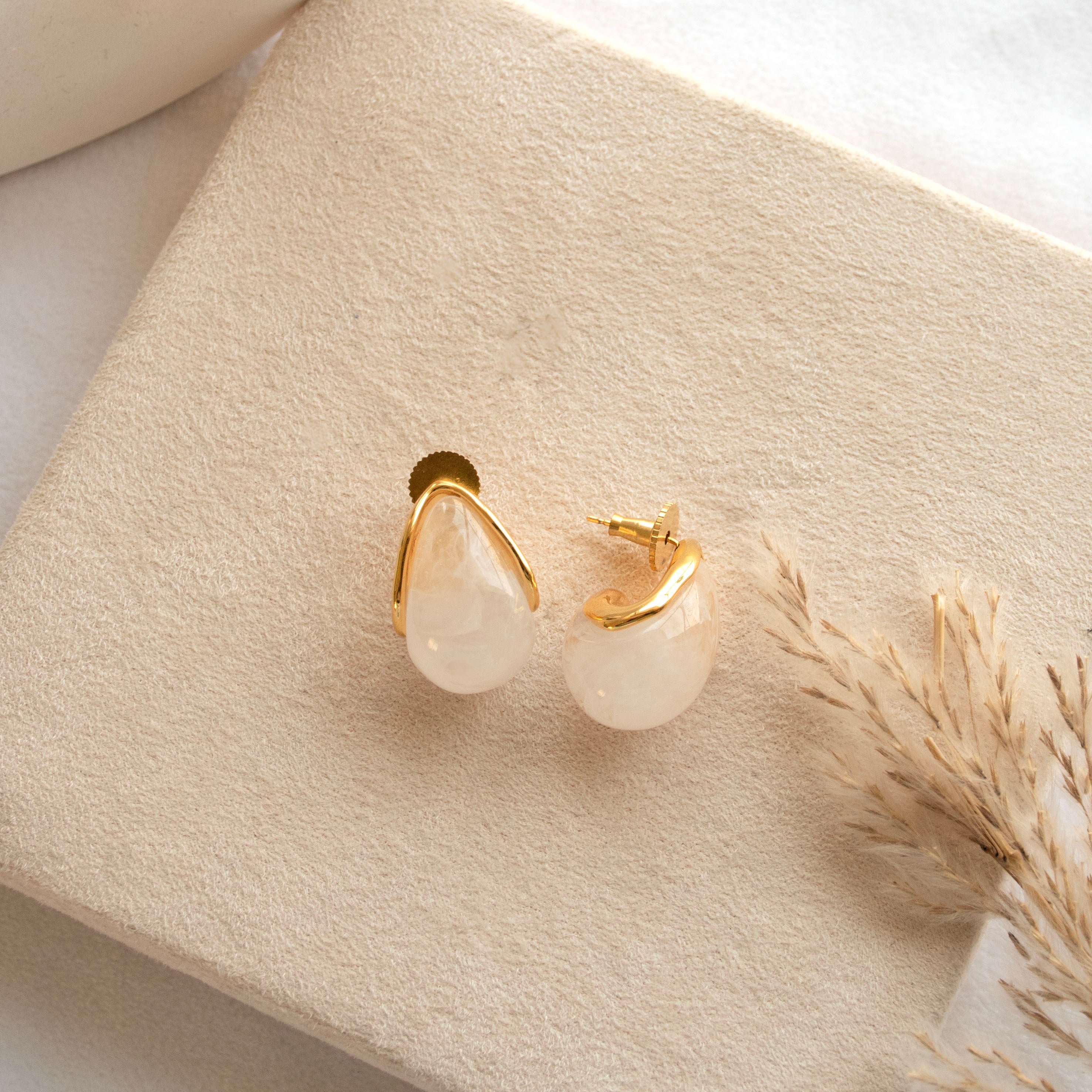Divine Teardrop Earrings