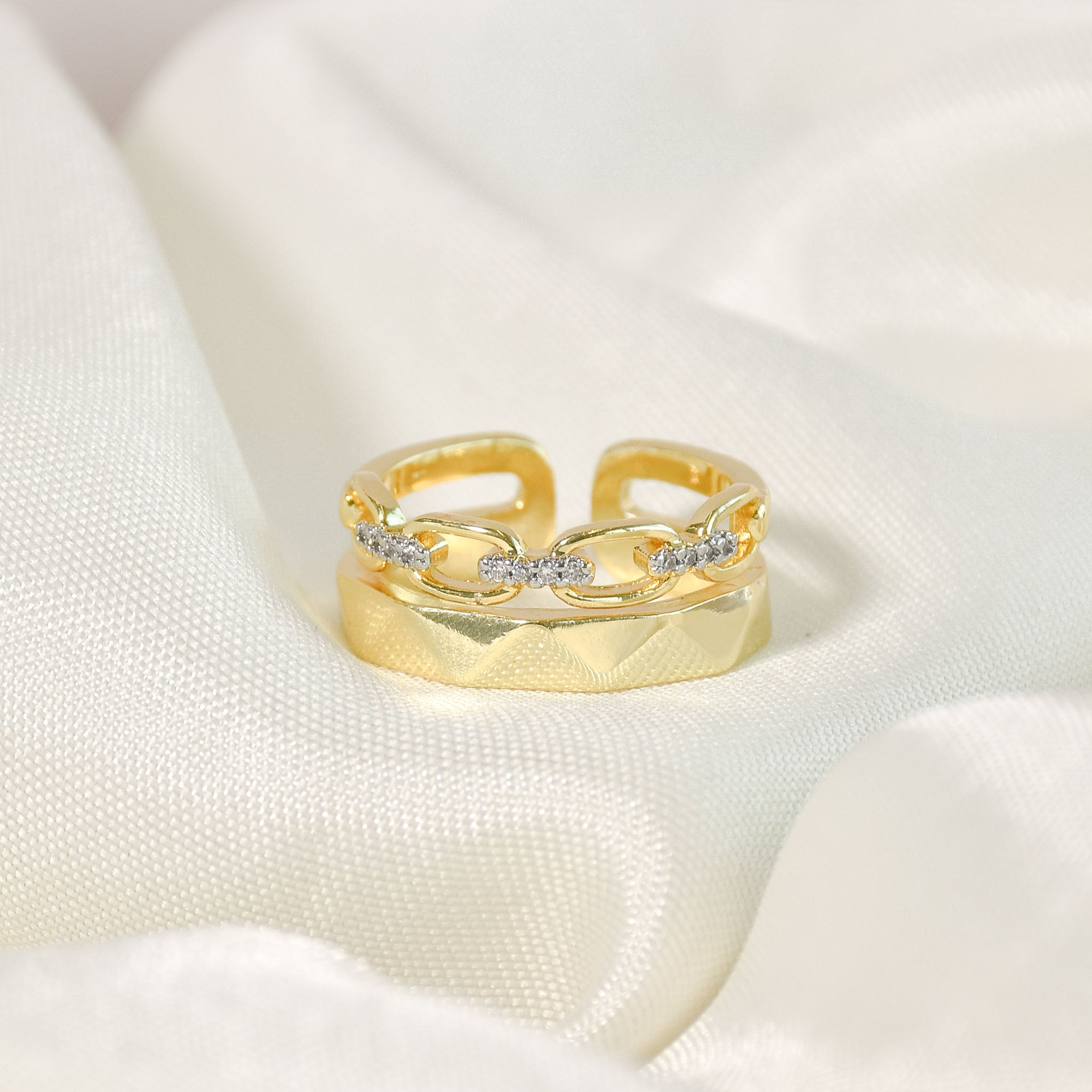 Dual Embrace Ring