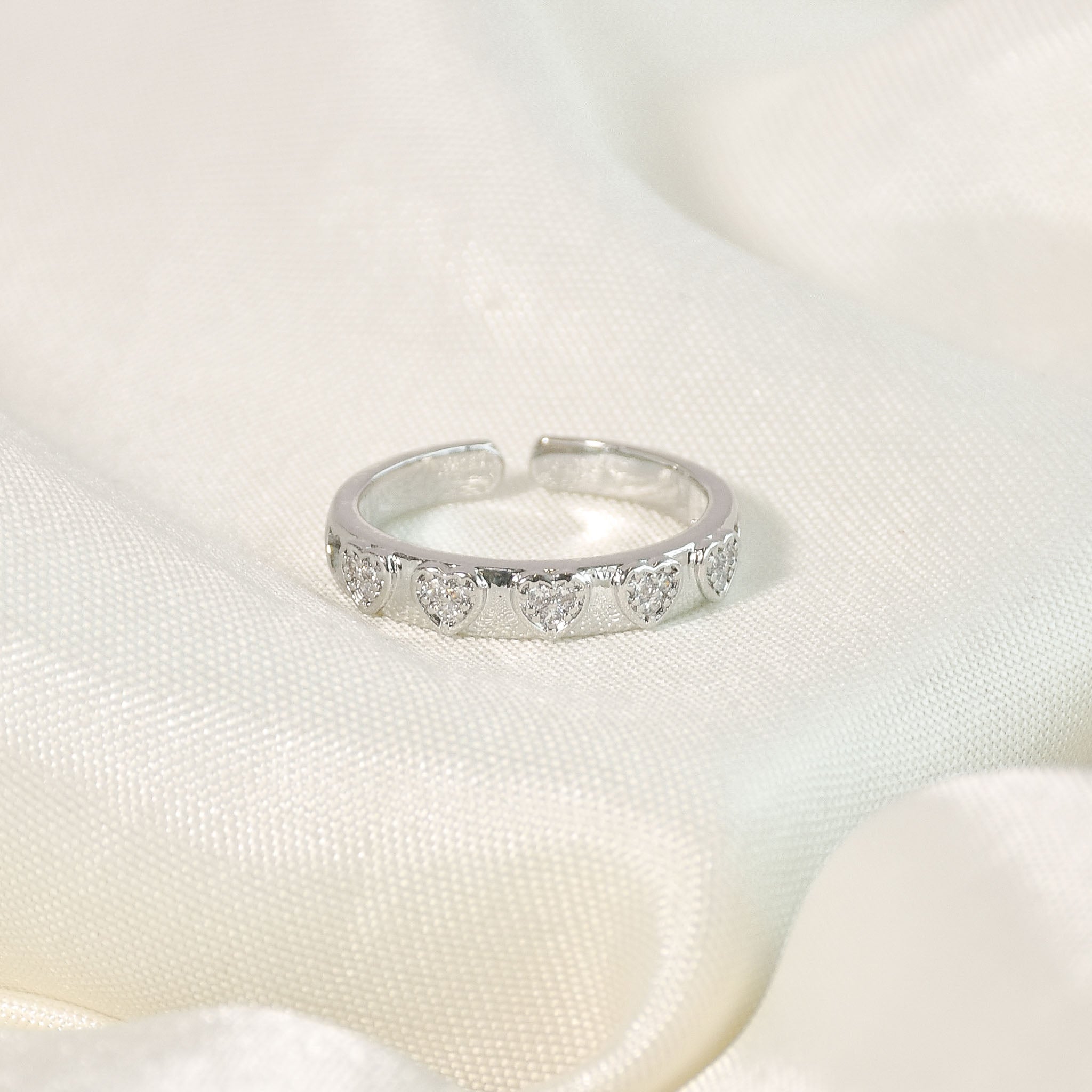 Endless Heart Ring