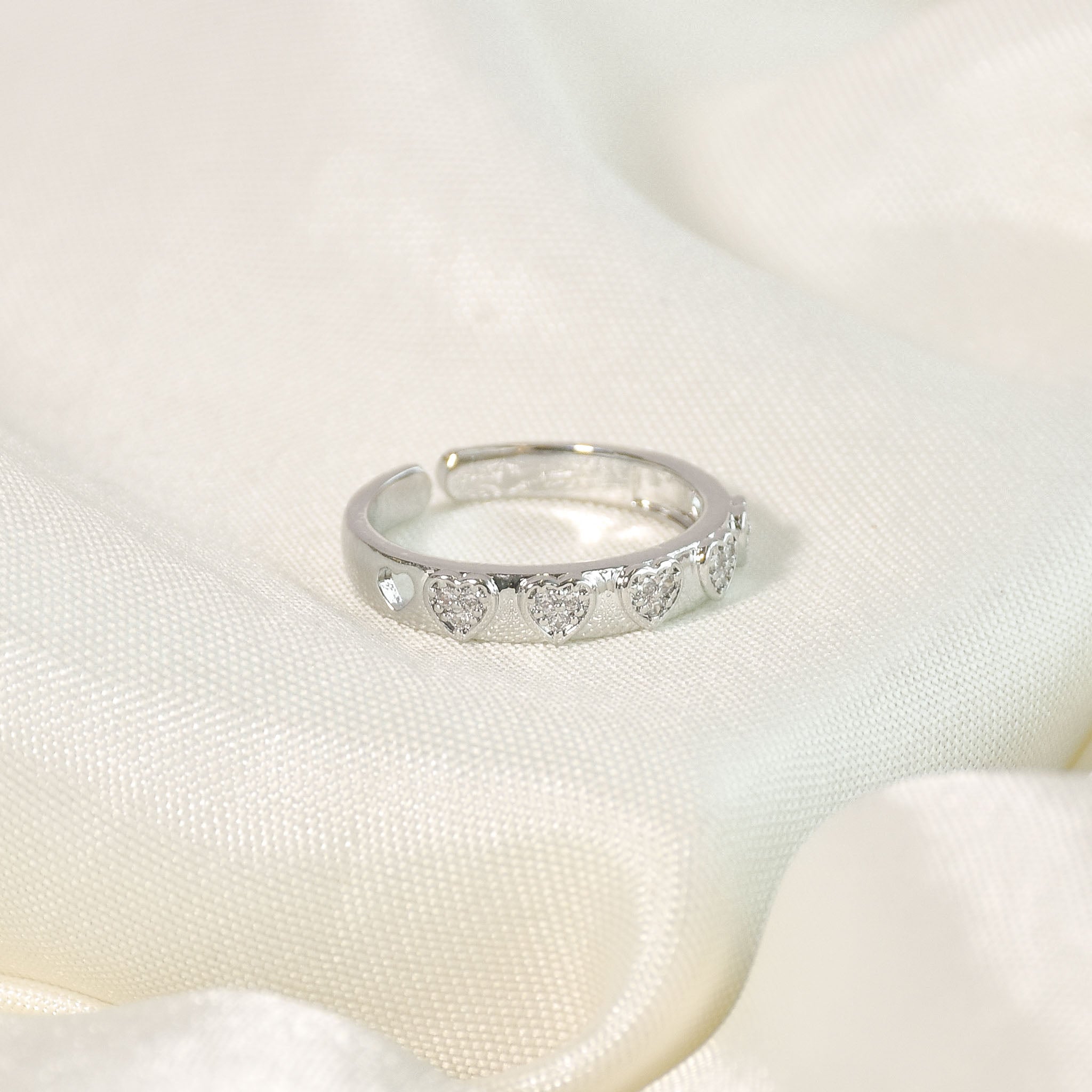 Endless Heart Ring