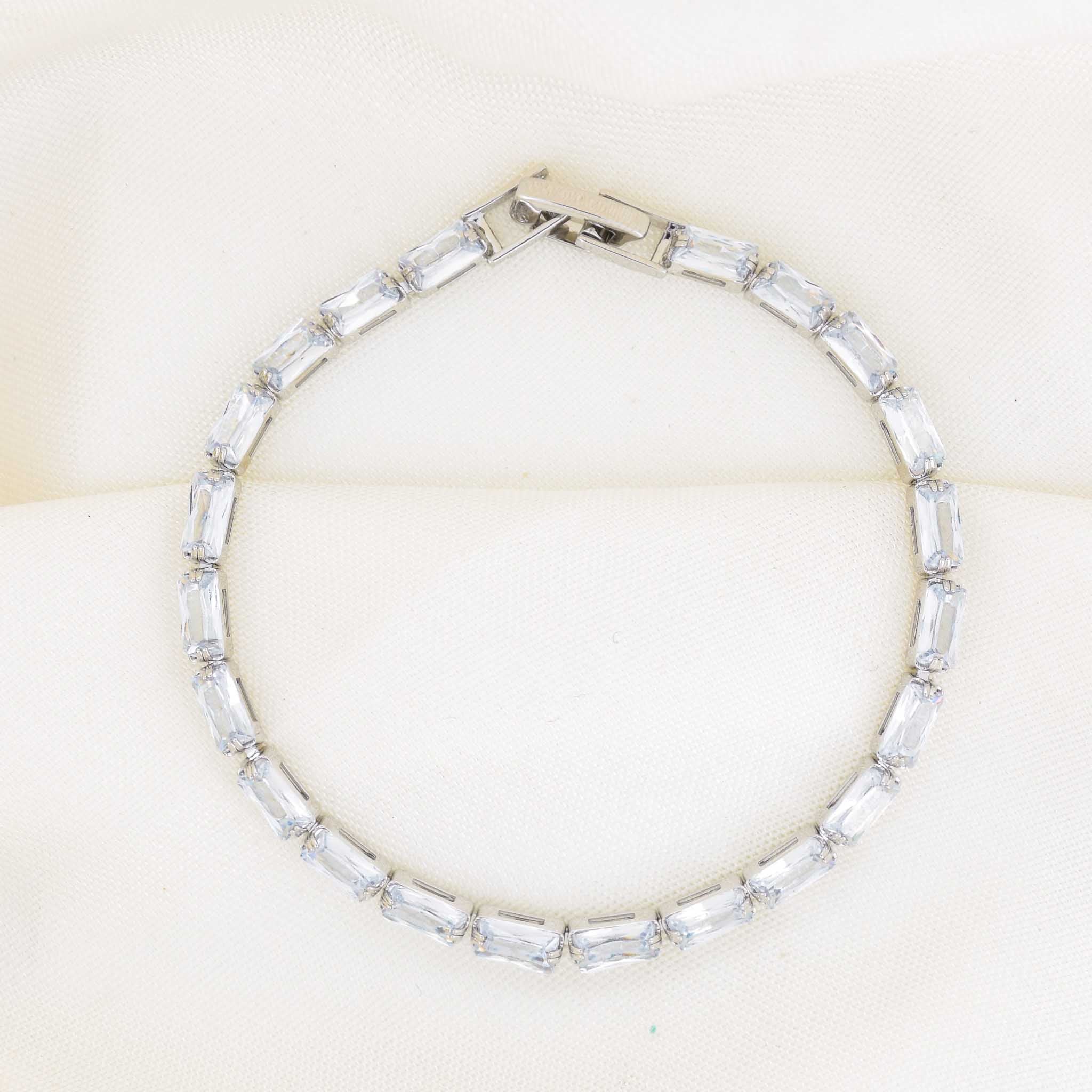 Sleek Stone Tennis Bracelet