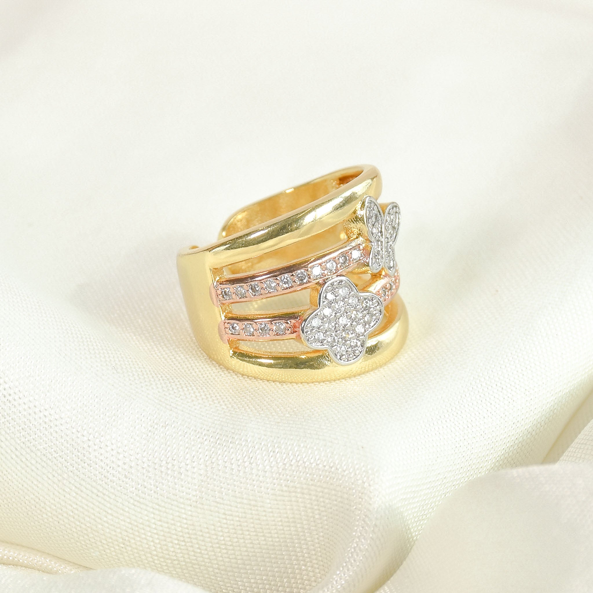 Clover & Butterfly Ring
