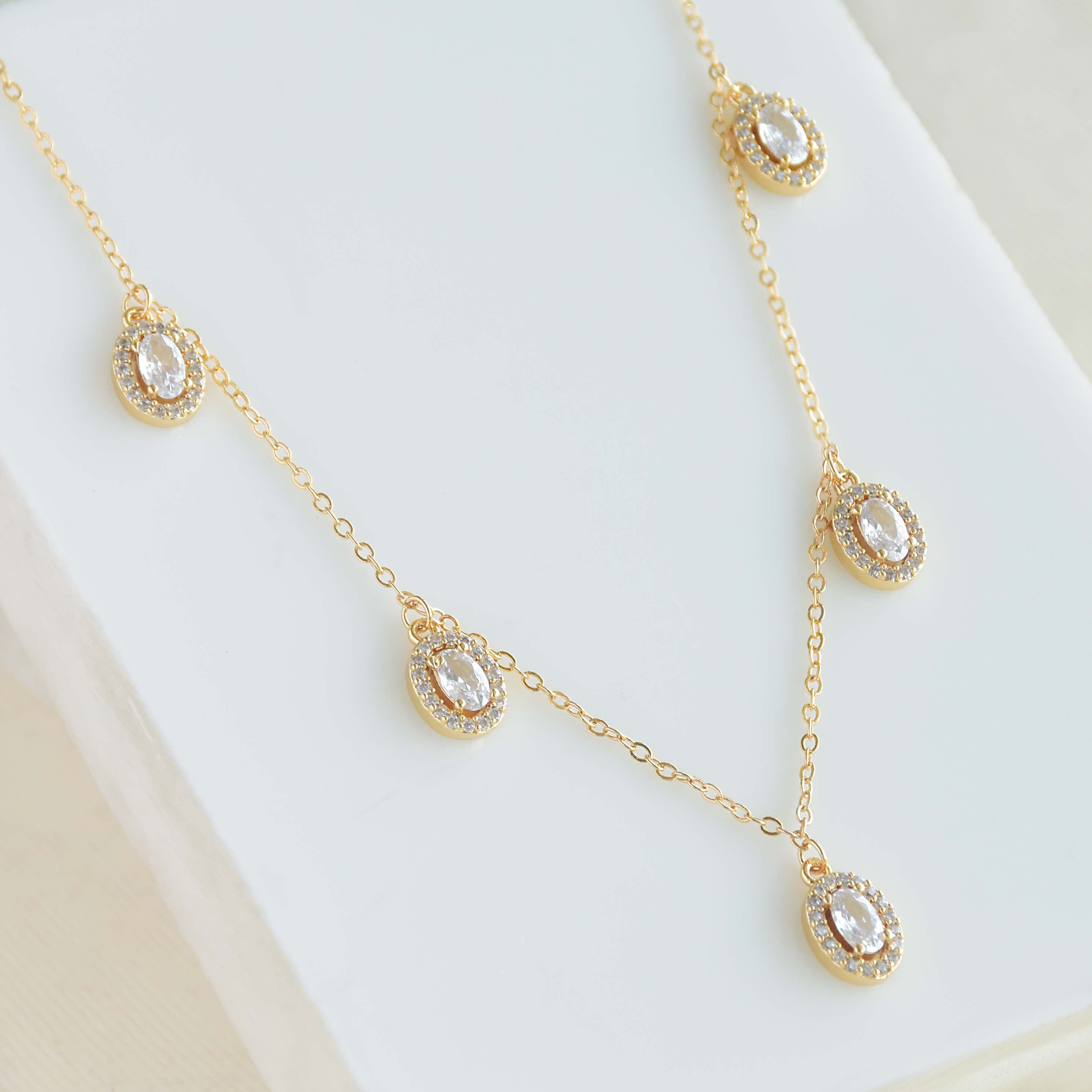 Diamond Oval Chocker