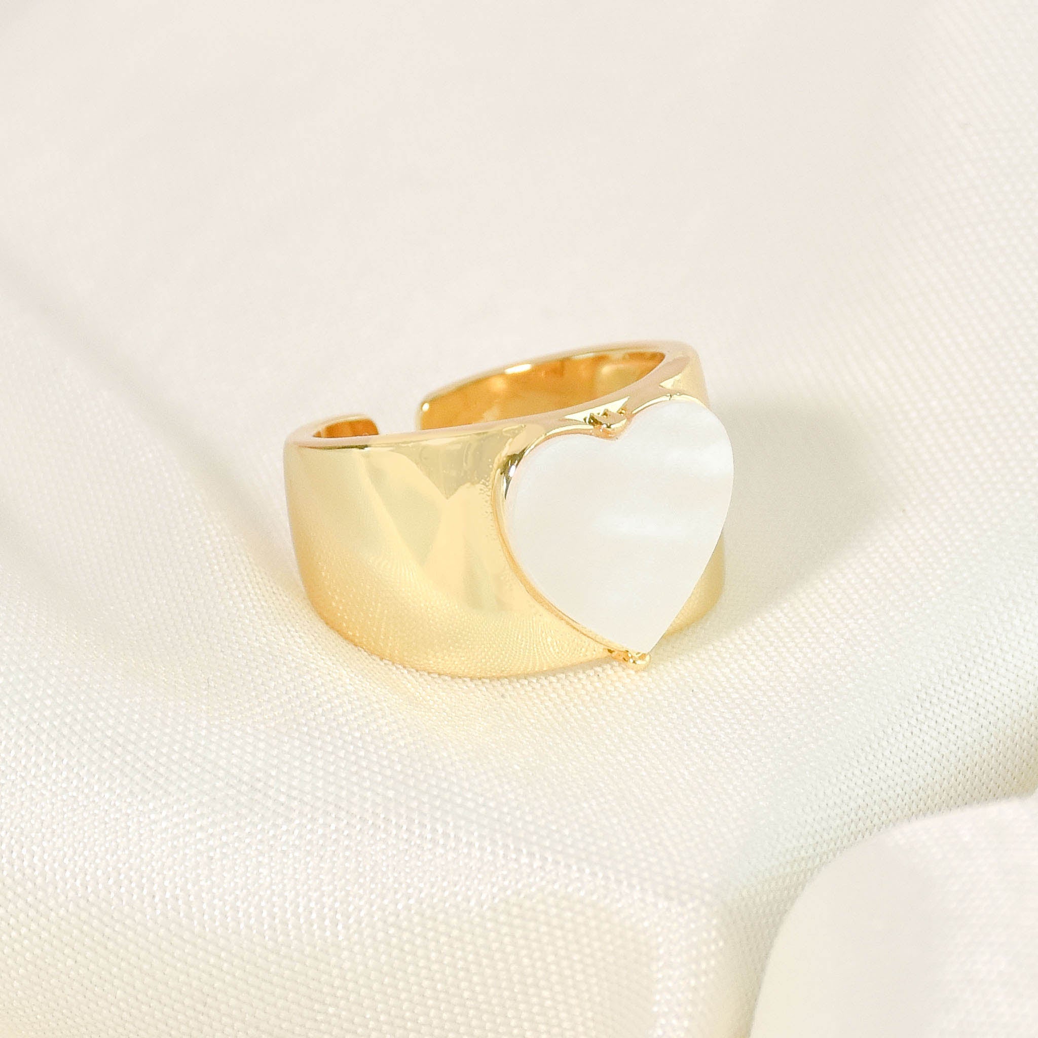 Mother Of Pearl Heart Ring