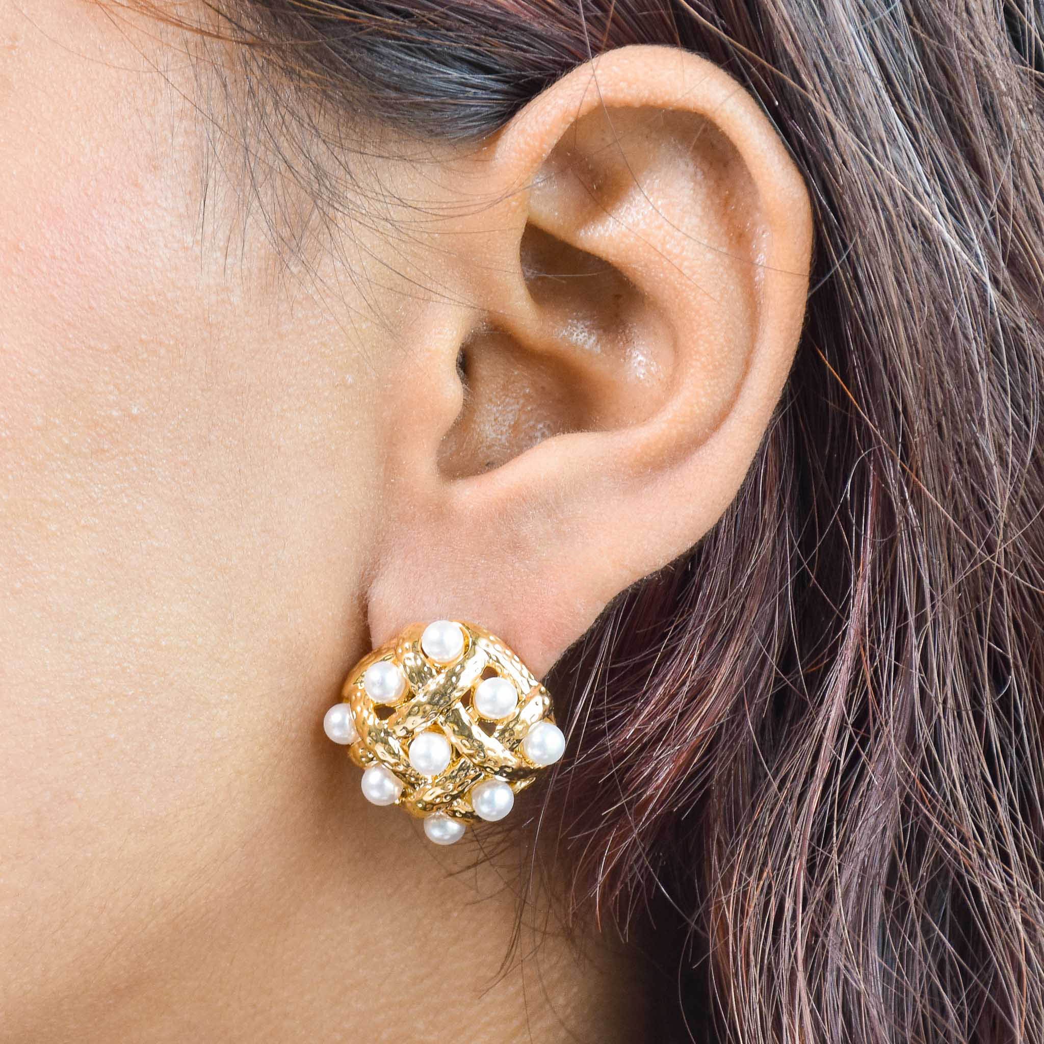 Interwoven Pearl Earring