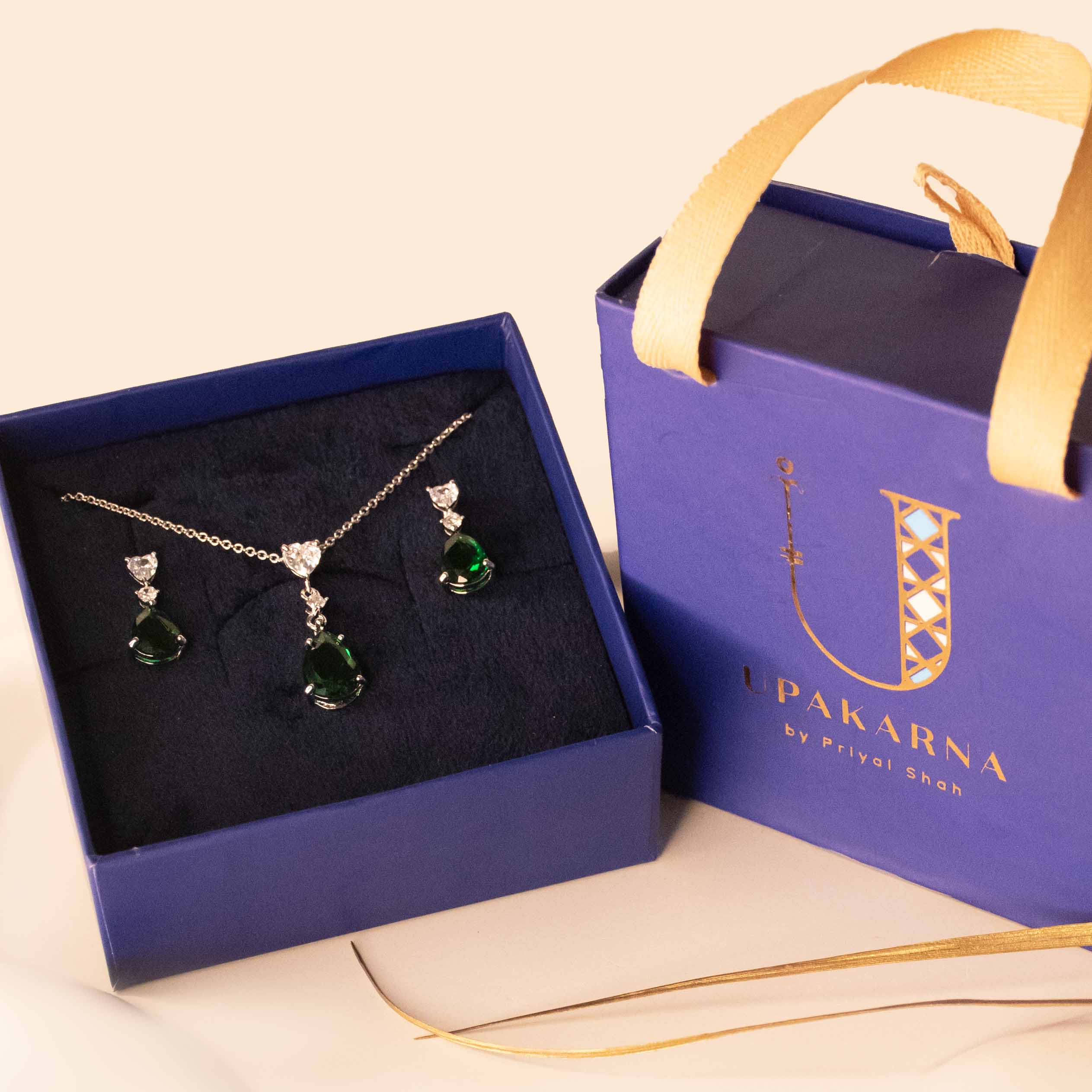 Pear Necklace Gift Set