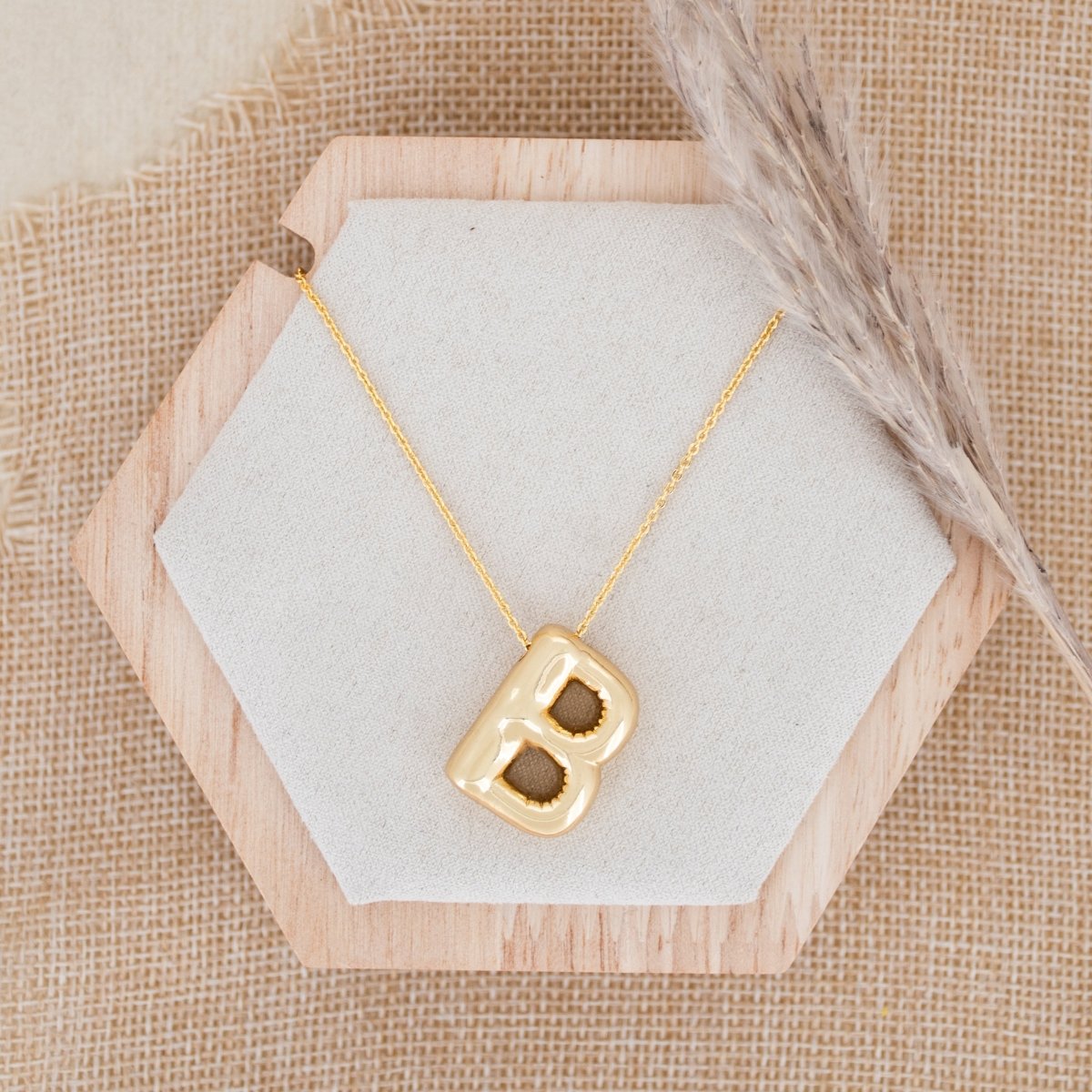 Balloon Initial Necklace - Upakarnaproduct_type
