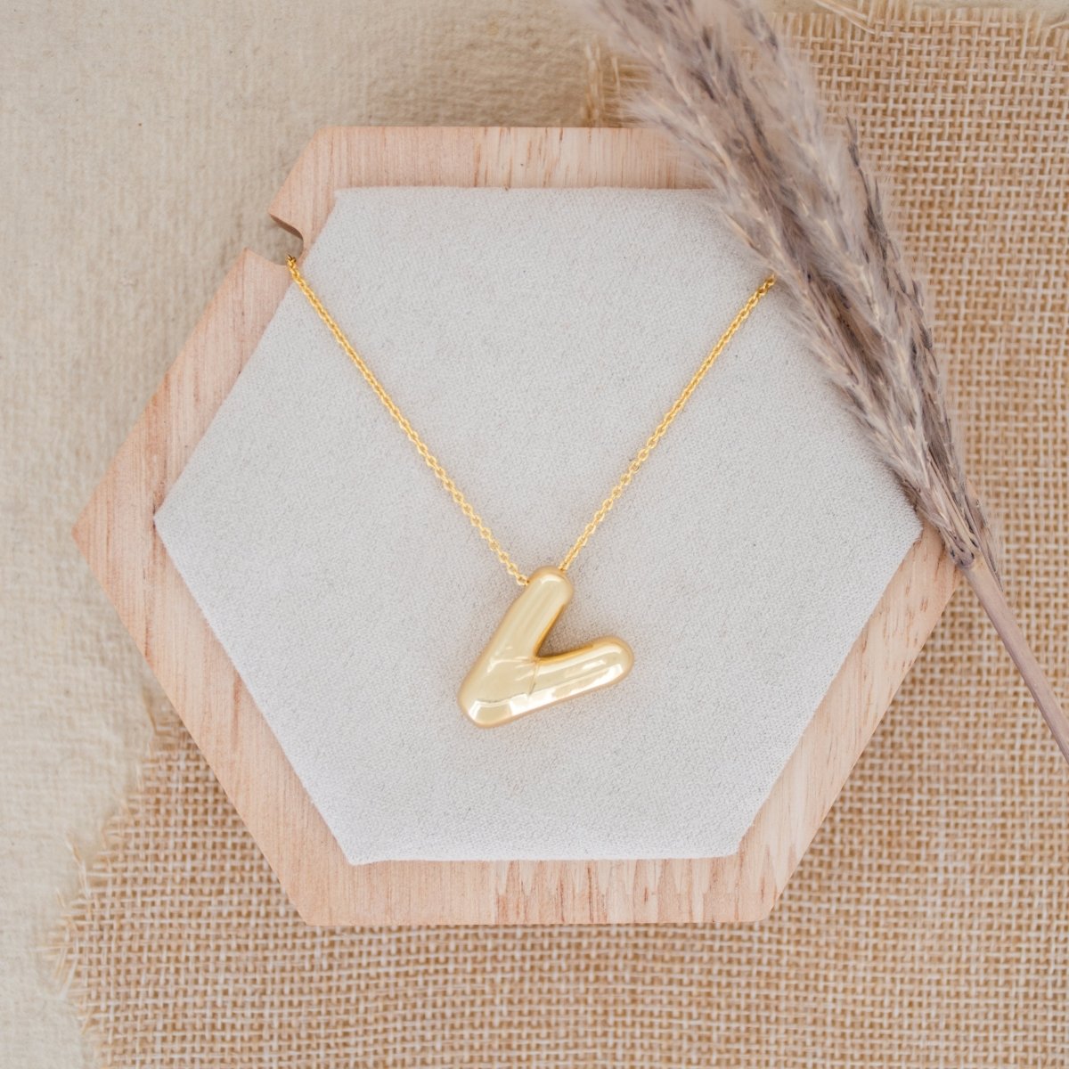 Balloon Initial Necklace - Upakarnaproduct_type