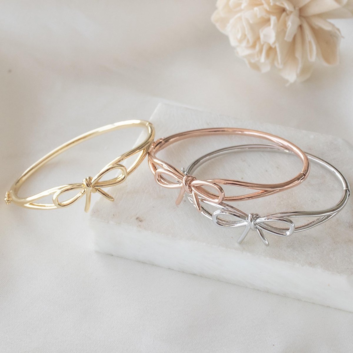 Bow Knot Bangle - Upakarnaproduct_type