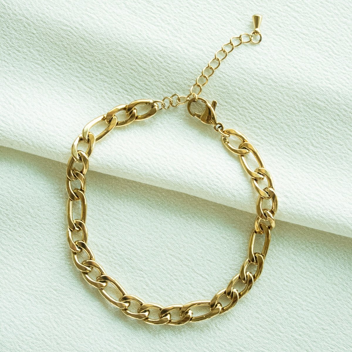 Chain Linked Bracelet - Upakarnaproduct_type