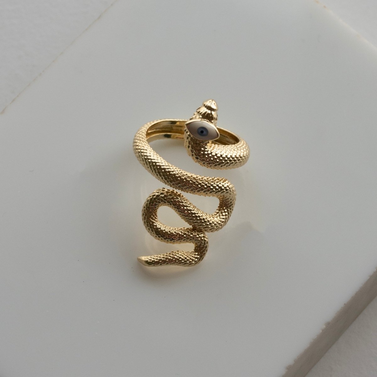 Cobra Crown Ring - Upakarnaproduct_type