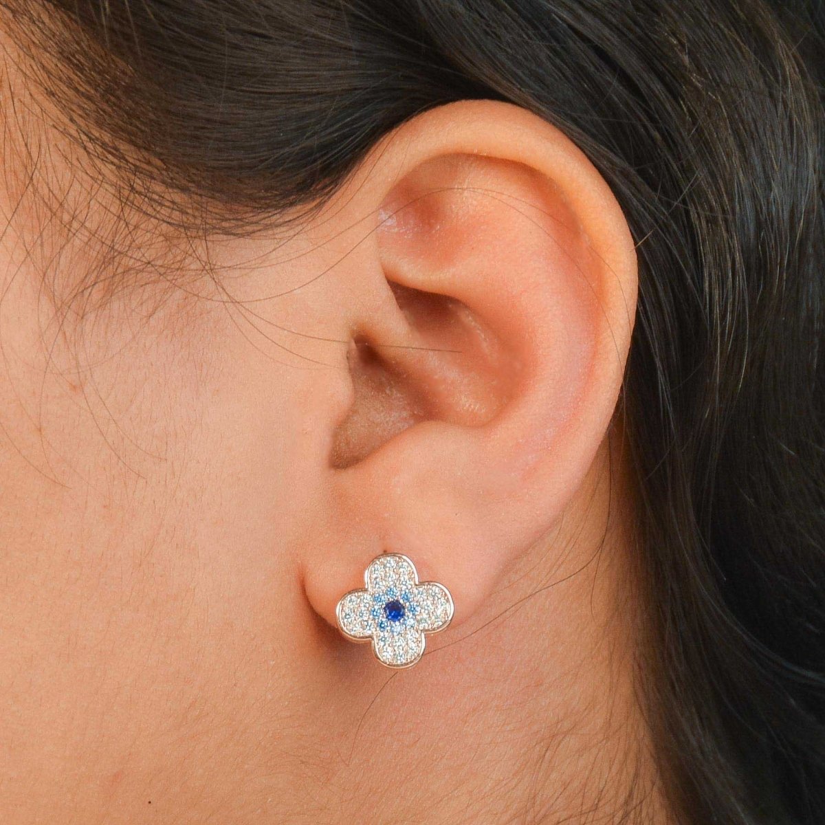 Crystal Clover Stud - Upakarnaproduct_type
