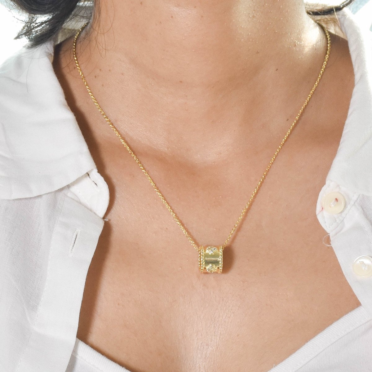 Crystal Cubic Necklace - Upakarnaproduct_type