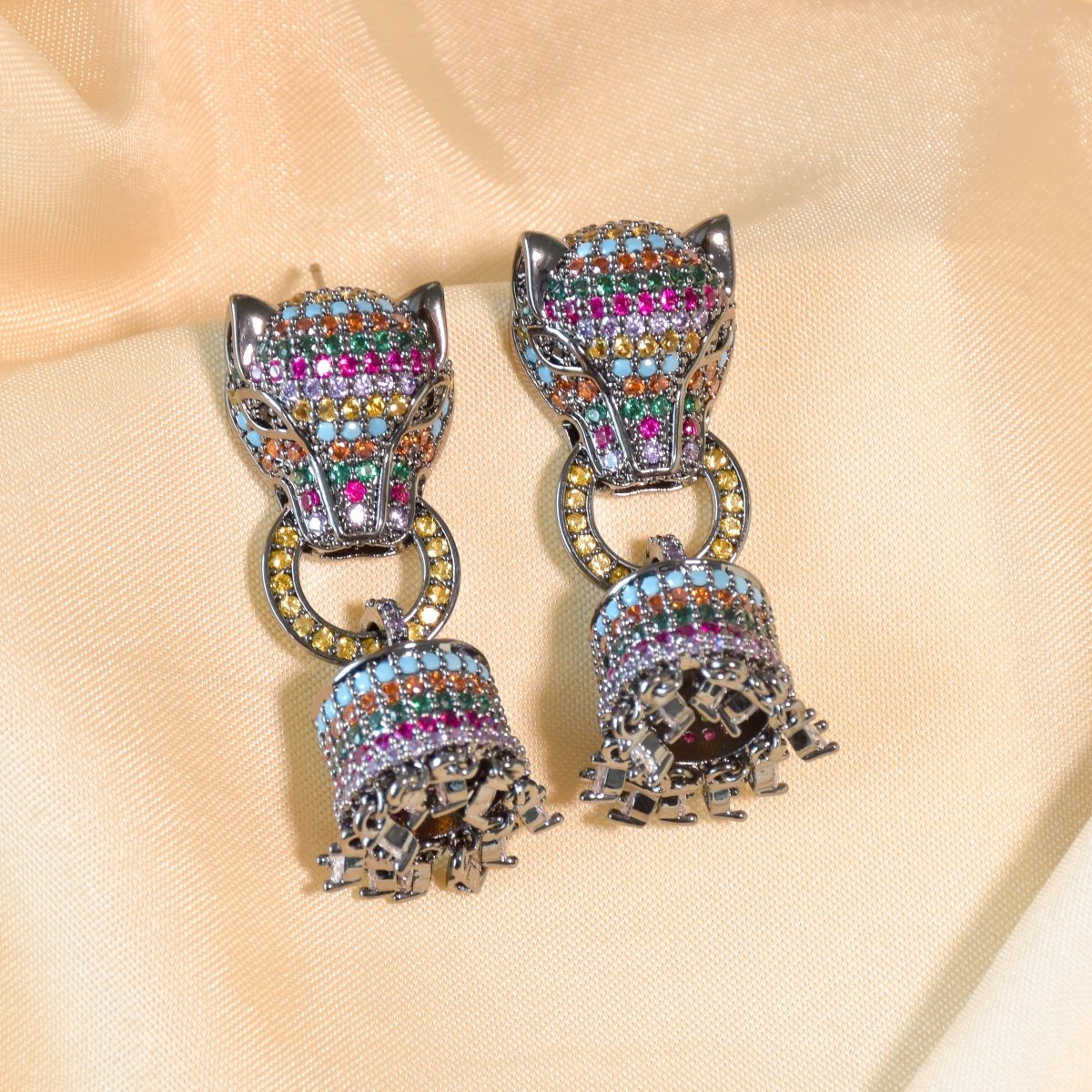 Crystal Leopard Earrings - Upakarnaproduct_type