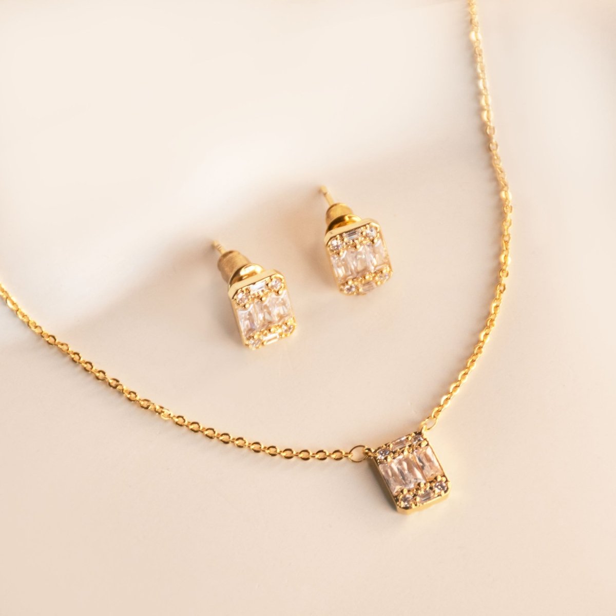 Crystal Studded Rectangular Necklace Gift Set - Upakarnaproduct_type