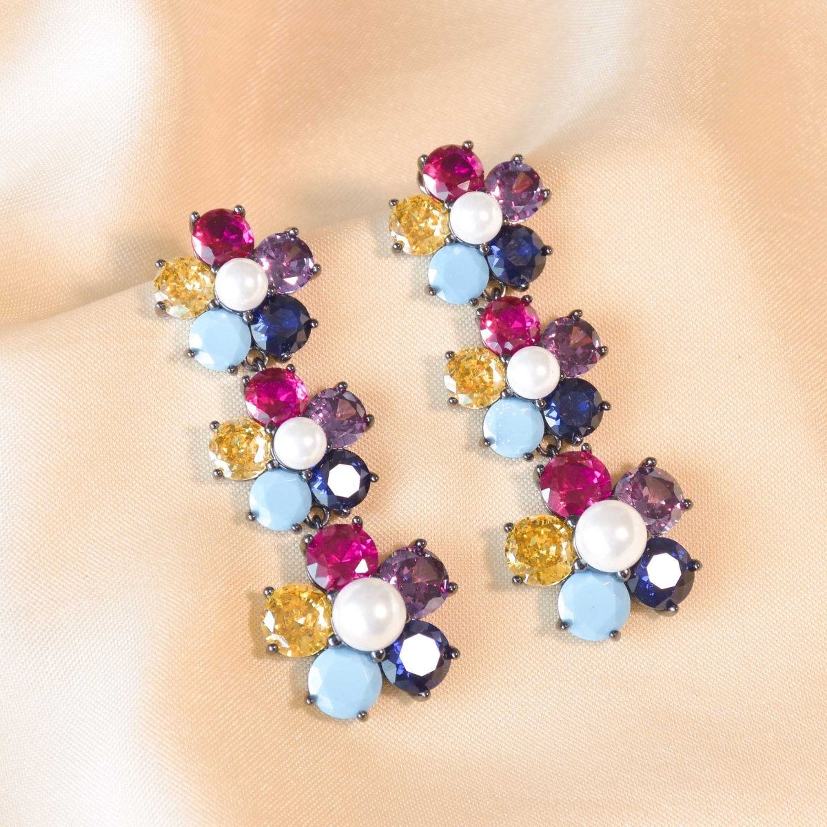 Daisy Drape Earrings - Upakarnaproduct_type