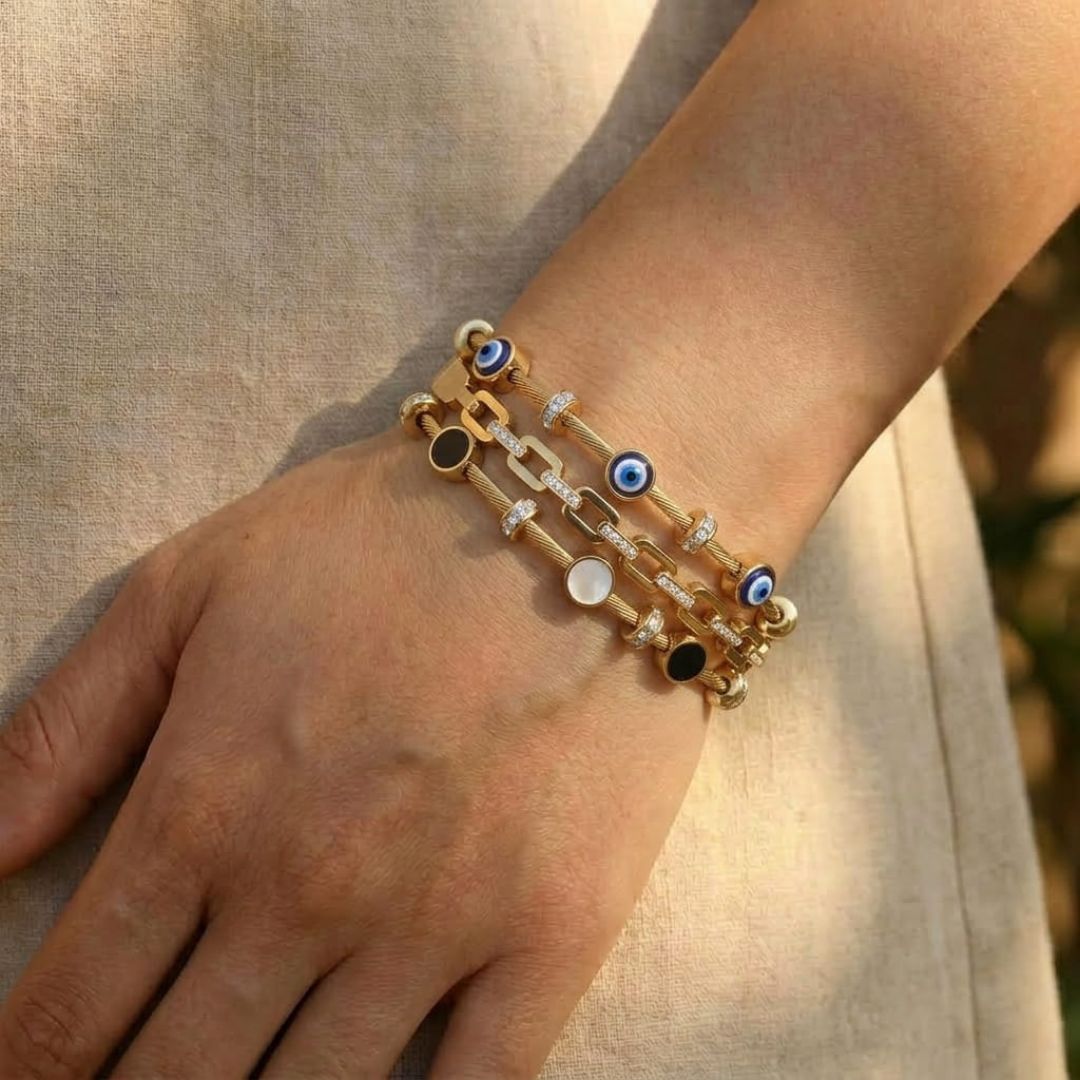 Divine Gold Gaze Stack - Upakarnaproduct_type