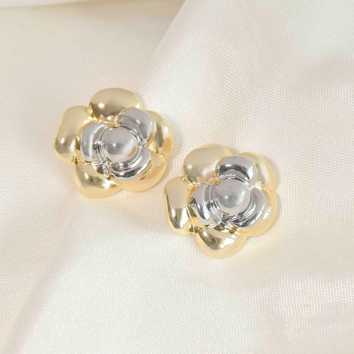Dual Bloom Earrings - Upakarnaproduct_type