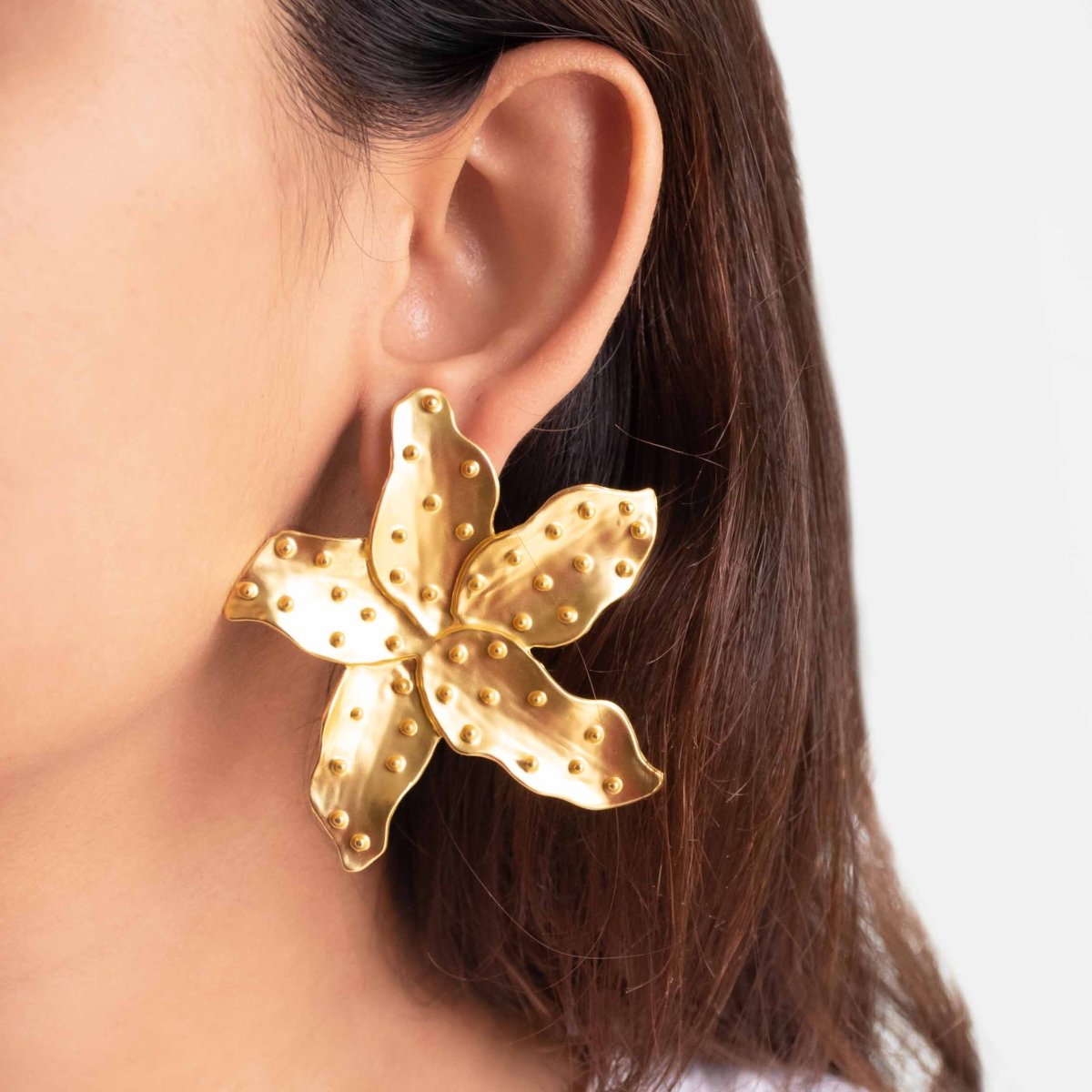 Flower Spotted Earrings - Upakarnaproduct_type