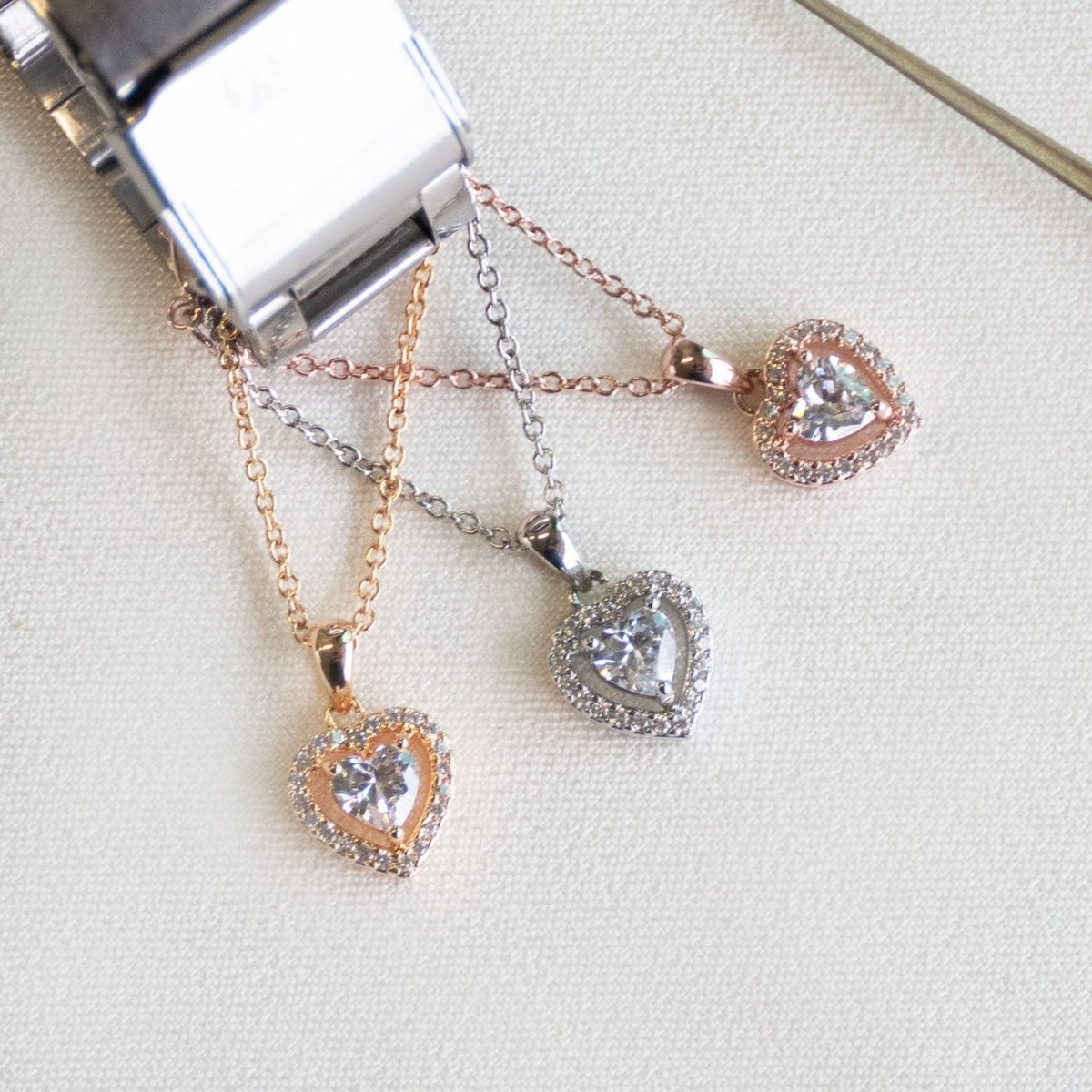 Heart Watch Charm - Upakarnaproduct_type