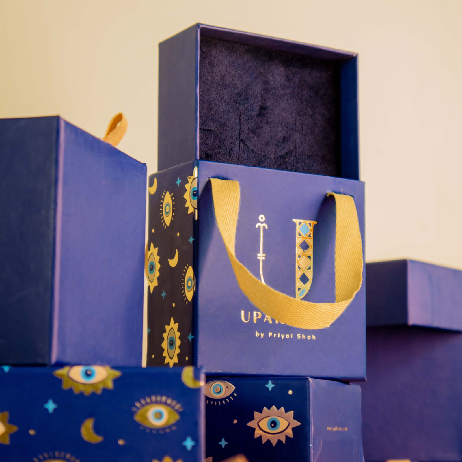 Upakarna Gift Box