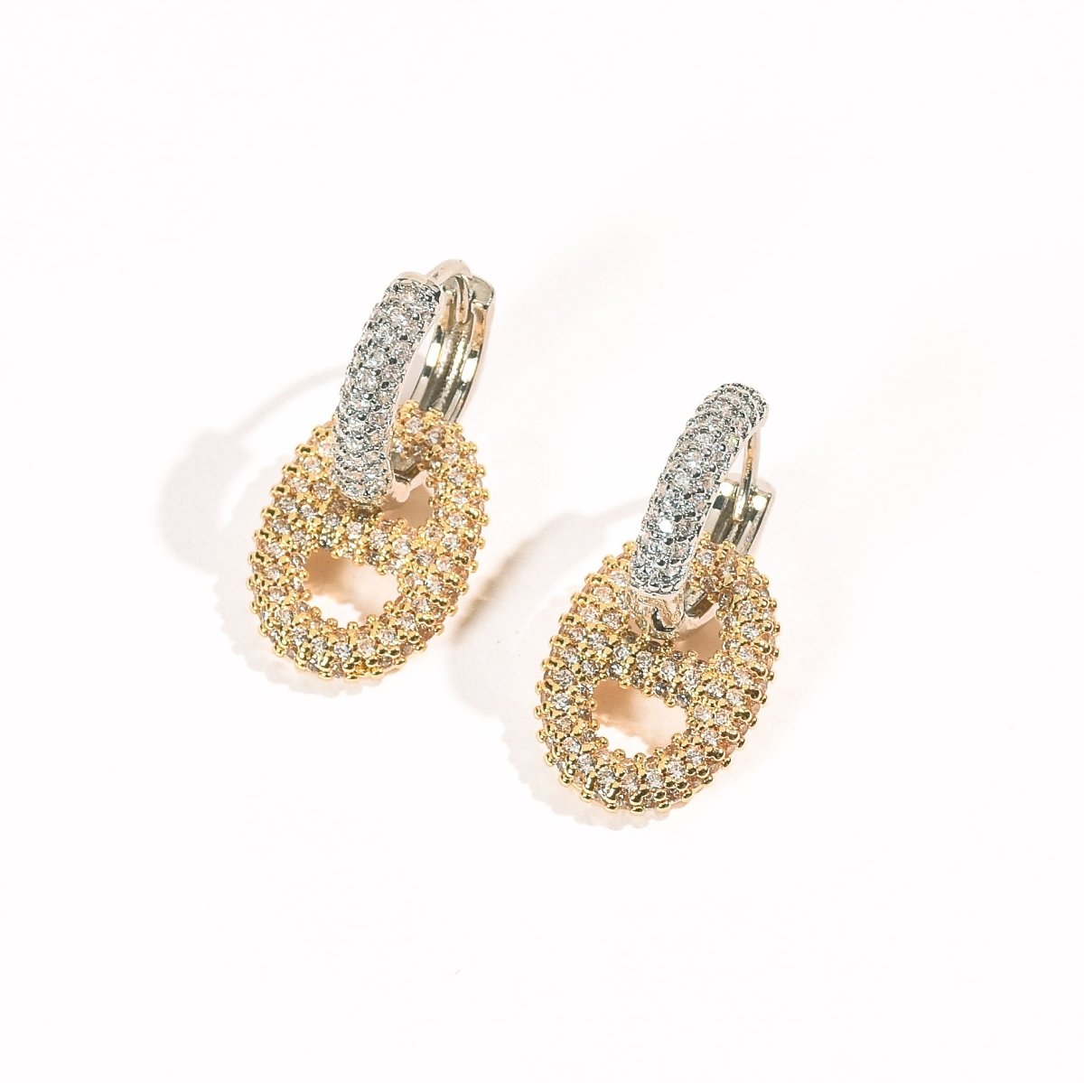 Interlock Glam Earring - Upakarnaproduct_type