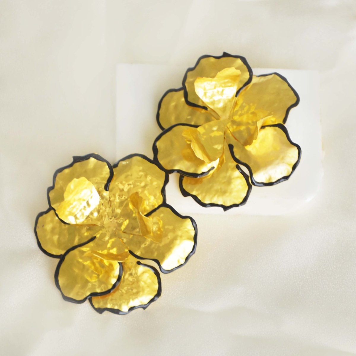 Metallic Black Floral Statement Earring - Upakarnaproduct_type