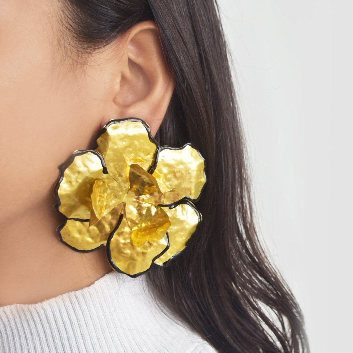 Metallic Black Floral Statement Earring - Upakarnaproduct_type