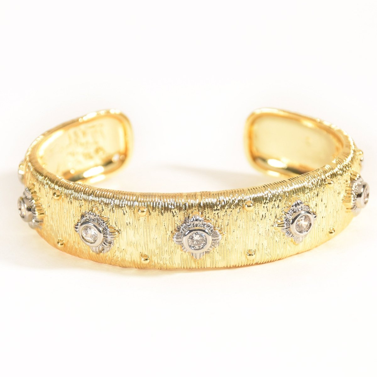 Modern Textured Diamond Bangle - Upakarnaproduct_type