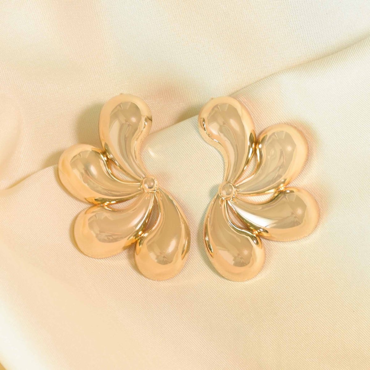 Petal Bloom Earrings - Upakarnaproduct_type