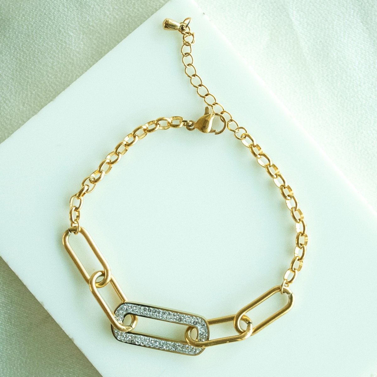 Studded Link Chain Bracelet - Upakarnaproduct_type
