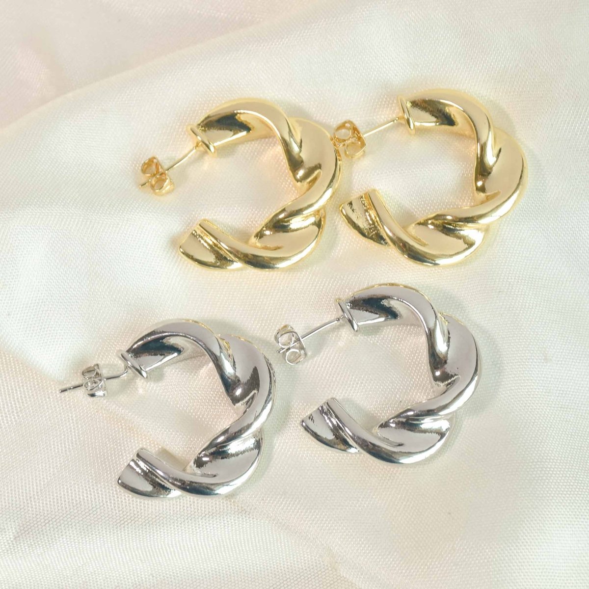 Twisted Hoop Earring - Upakarnaproduct_type