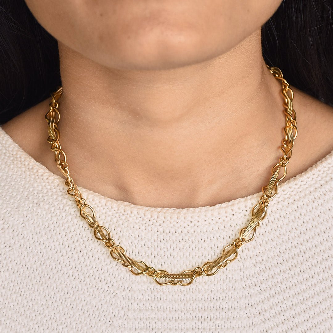 Twisted Snake Link Chain Necklace - Upakarnaproduct_type