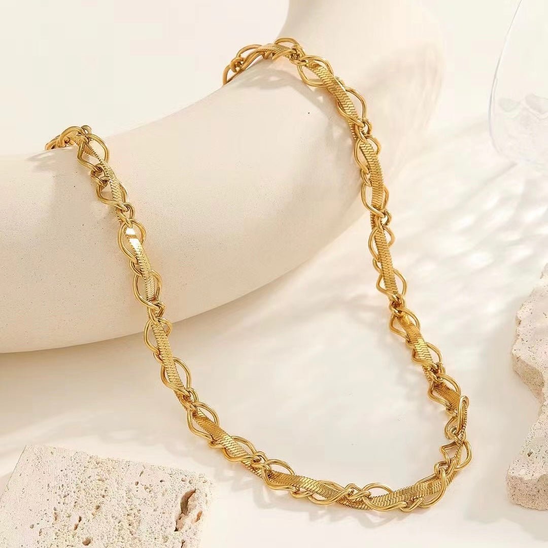 Twisted Snake Link Chain Necklace - Upakarnaproduct_type