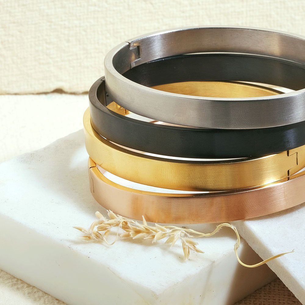 Classic solid men’s kada with a sleek matte finish and anti-tarnish design, available in rosegold, silver, golden, and black, perfect for everyday wear and effortless masculine styling.