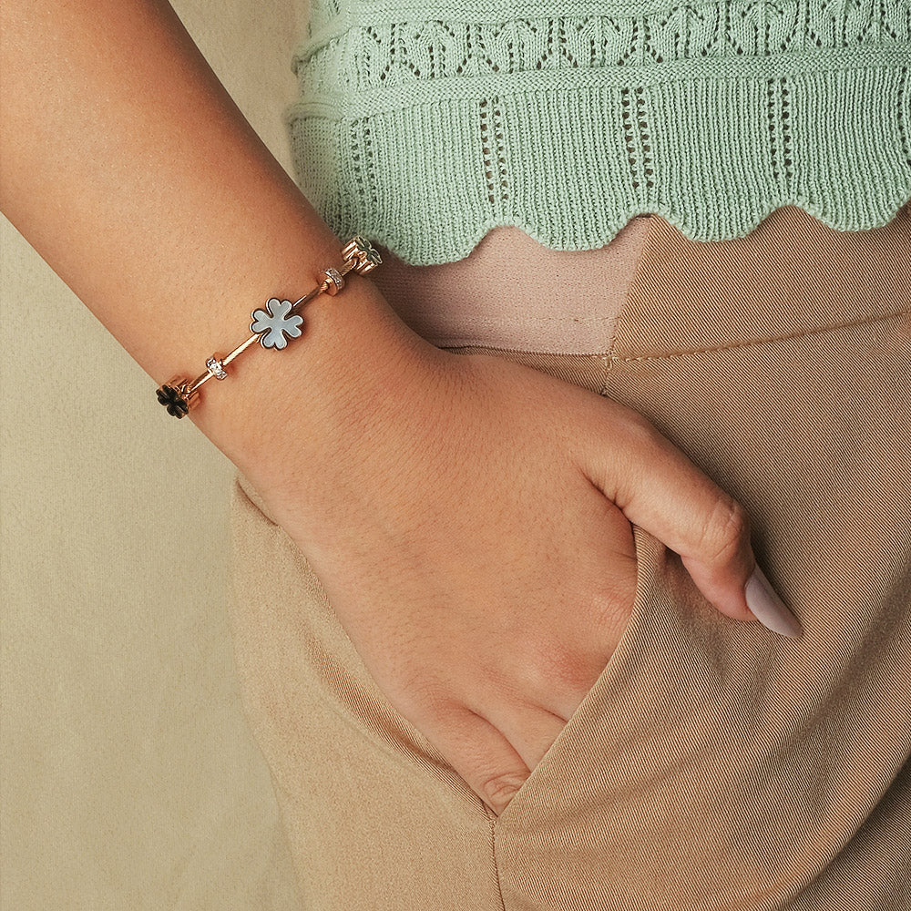 Classic Flower Bangle