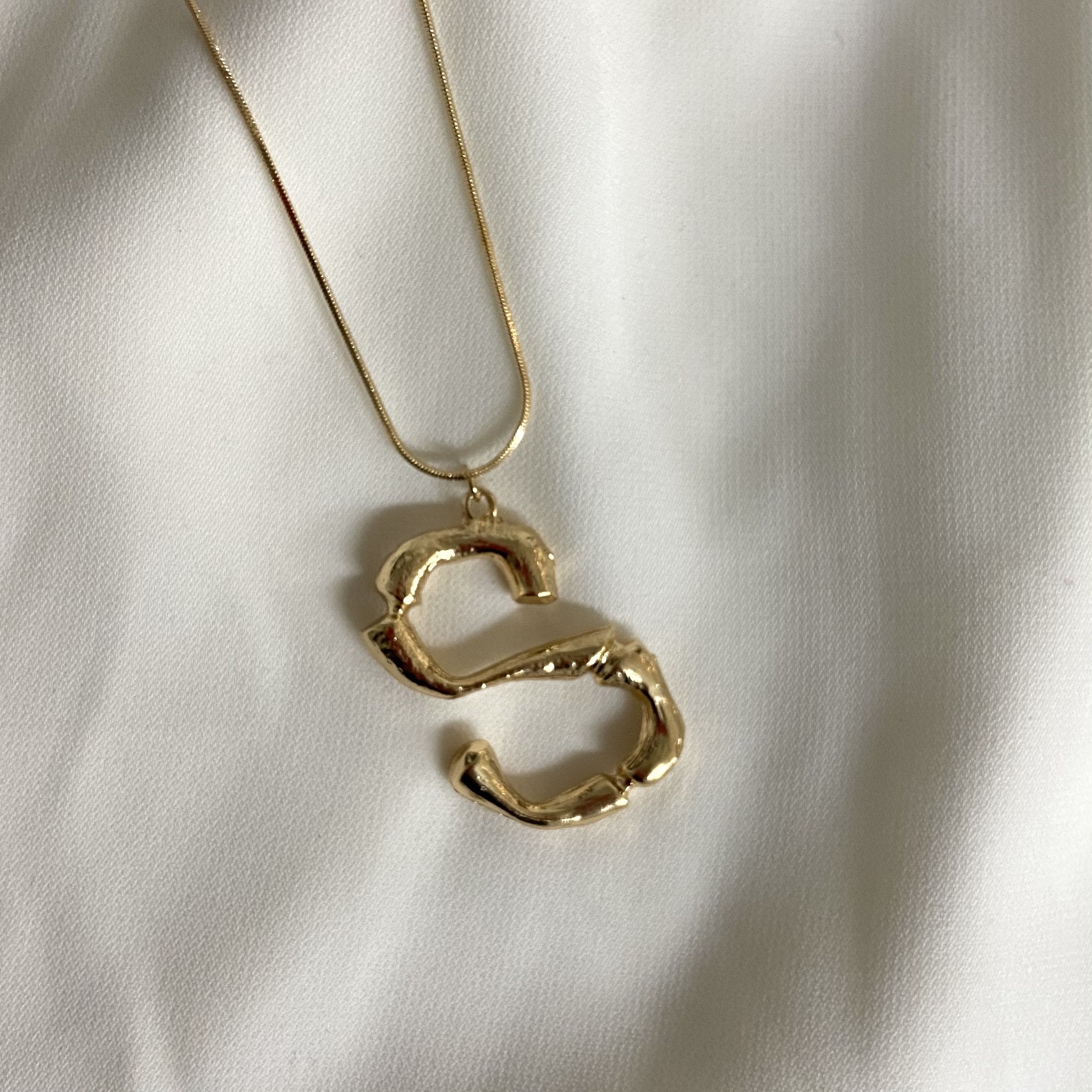 Initial Necklaces - Upakarna Initial Necklaces S A D golden 9