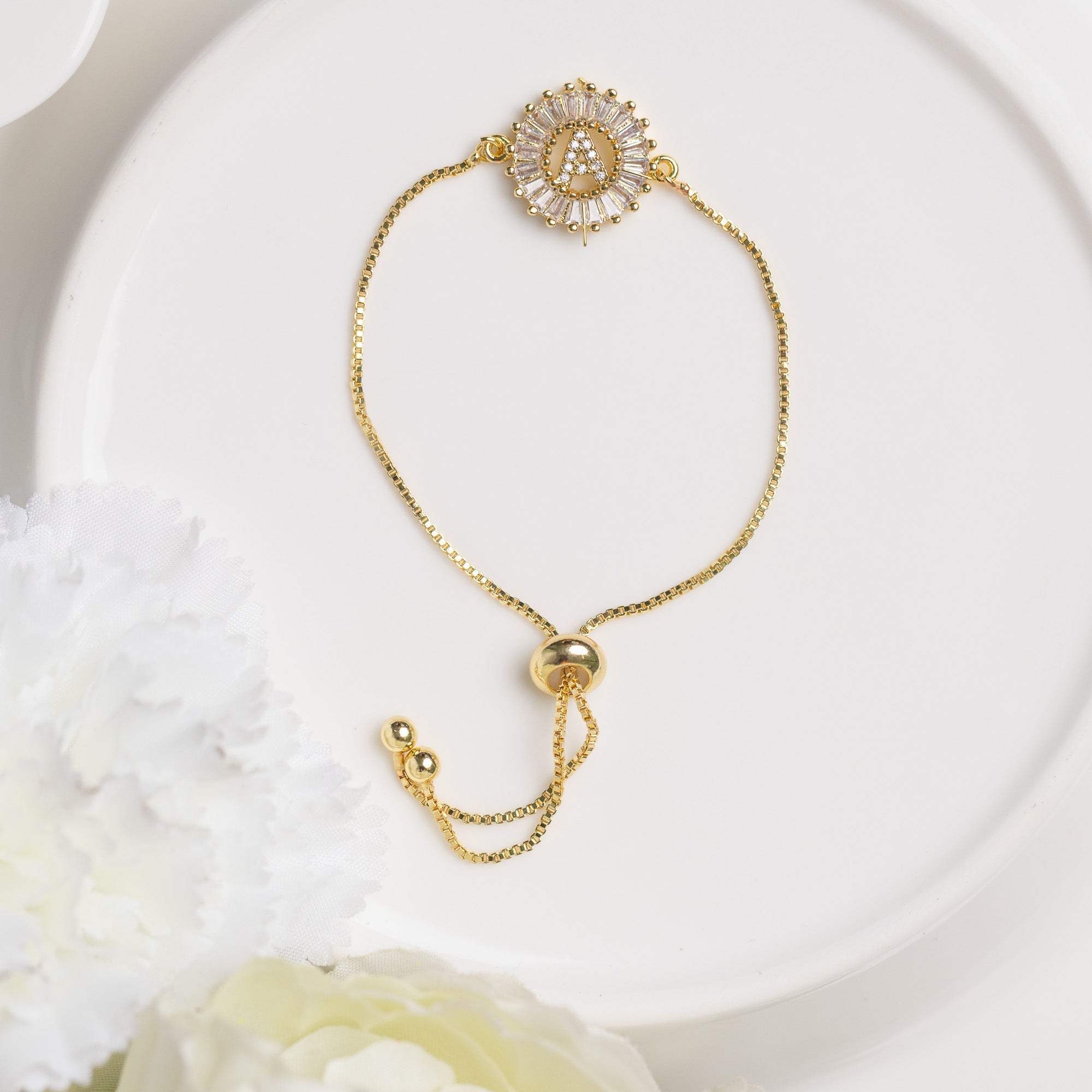 The Personalised Initial Necklace/bracelet - Upakarna The Personalised Initial Necklace/bracelet A Bracelet Bracelet Drawstring bracelets Golden 4