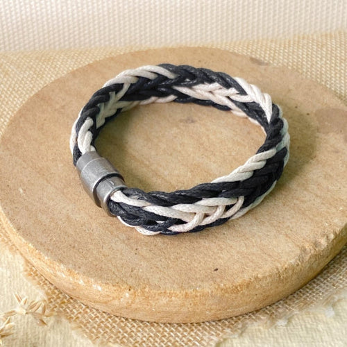 Minimal link bracelet with a secure magnetic clasp and anti-tarnish finish, perfect for everyday wear, modern styling, and effortless layering.