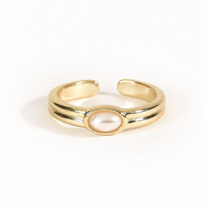 Classic Oval Pearl Ring