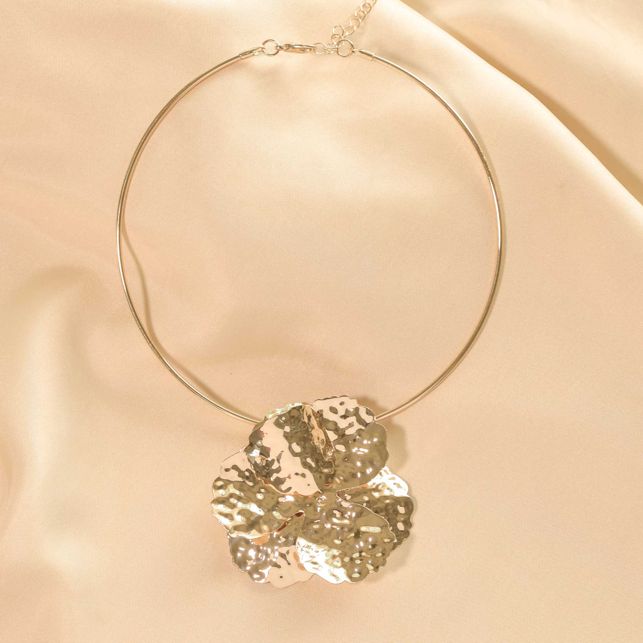 Classic Celestine Bloom Necklace set